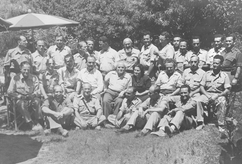 בכירי ה"הגנה" ביום ההשבעה לצה"ל, 1948